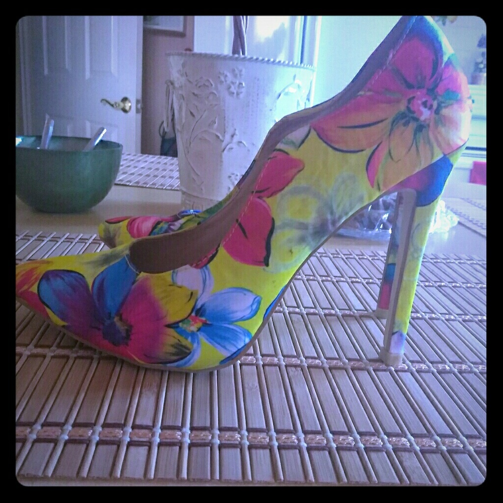 BCBG women's